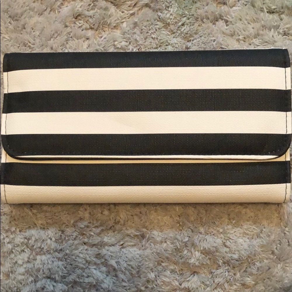 Kut From The Kloth Wallet